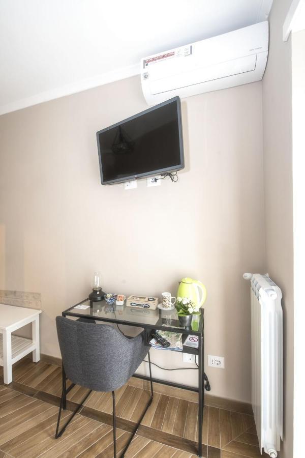 Bed & Breakfast Vacanze Romane Exterior photo