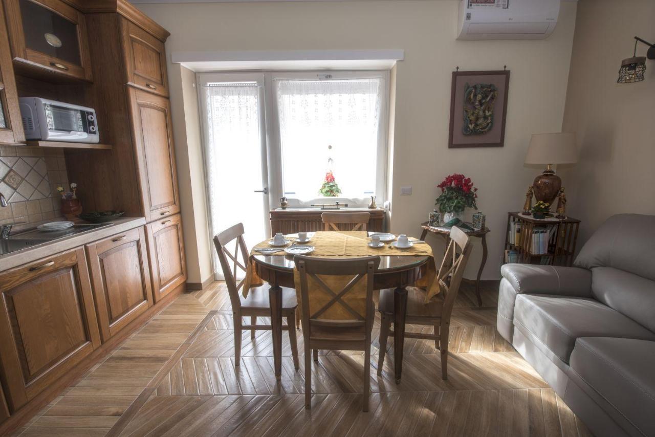 Bed & Breakfast Vacanze Romane Exterior photo