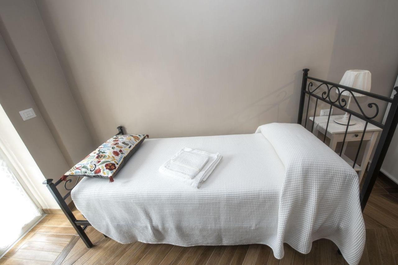 Bed & Breakfast Vacanze Romane Exterior photo