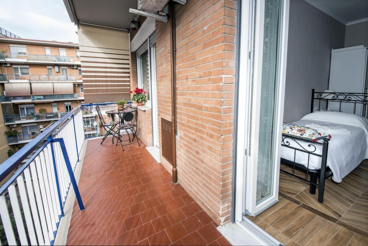 Bed & Breakfast Vacanze Romane Exterior photo