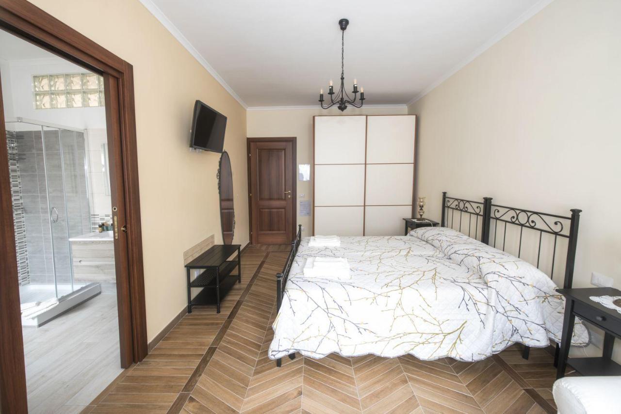 Bed & Breakfast Vacanze Romane Exterior photo