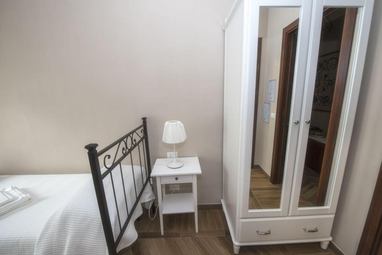 Bed & Breakfast Vacanze Romane Exterior photo